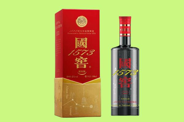德宏州梁河县回收国窖1573.jpg
